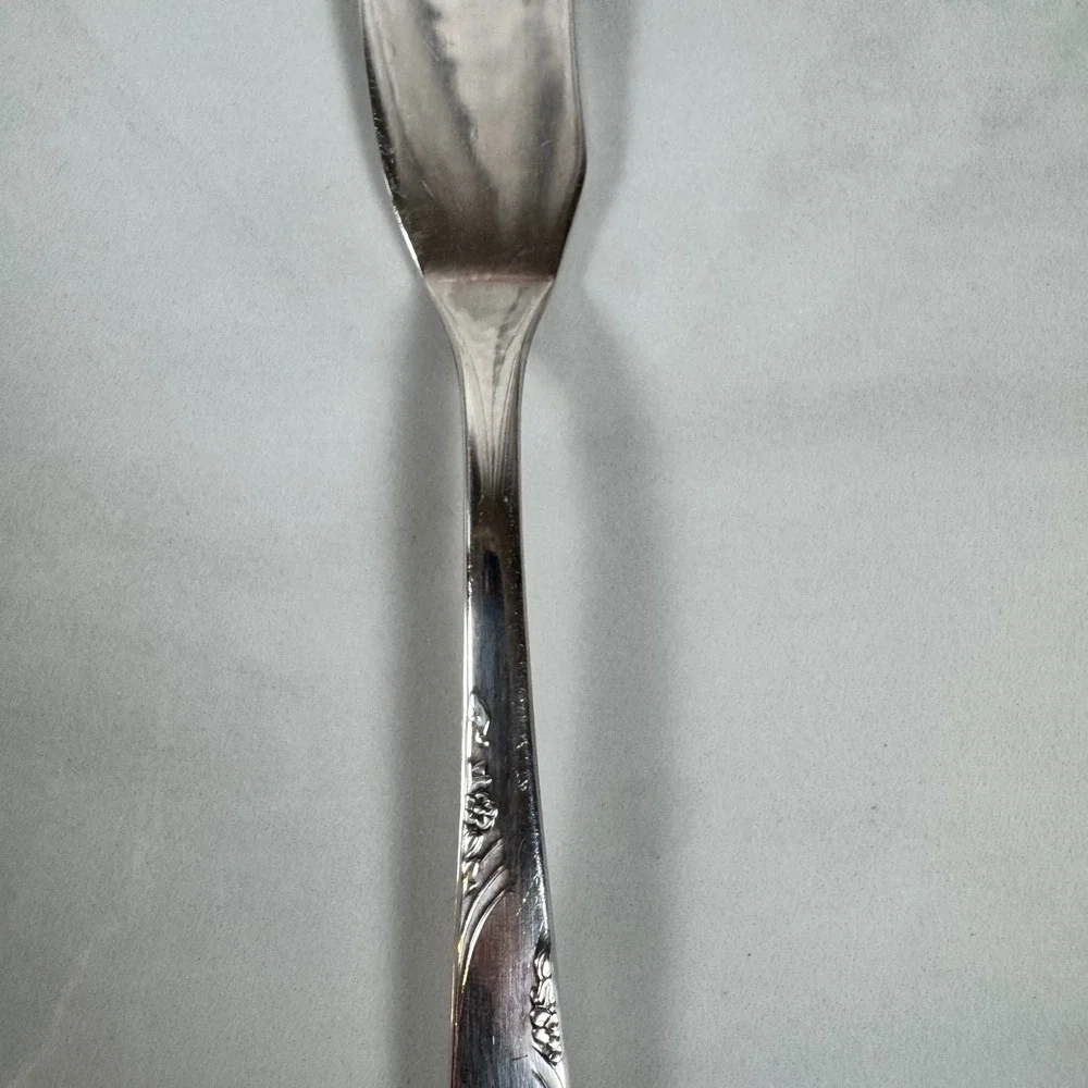 Vintage Oneida Simeon L & George H Rogers Silver Plated‎ Master Butter Knife